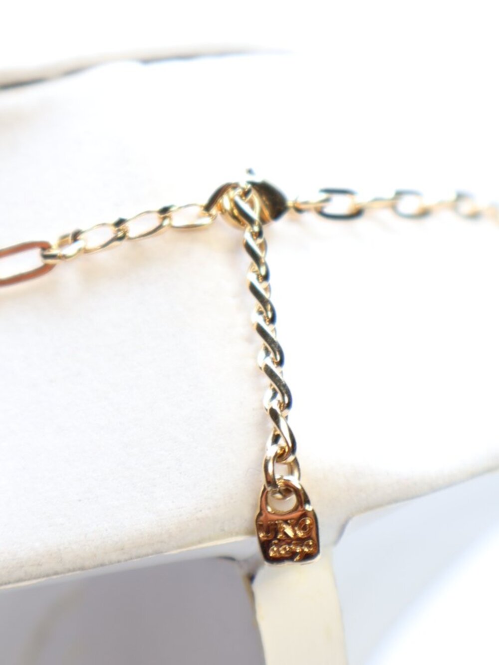 Uno de 50 Gold Tone Clear Crystal Collar Necklace $325 - Picture 3 of 4